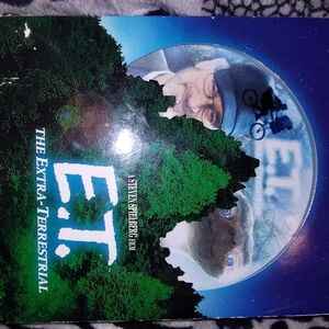 E.T. The Extra-Terrestrial DVD Cover